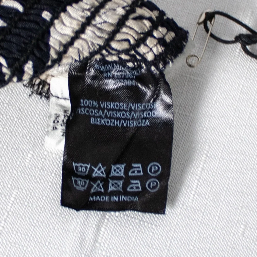 NWT! Masai Pinja Black & White Agave Print Women’s Trouser Shorts Size Large
